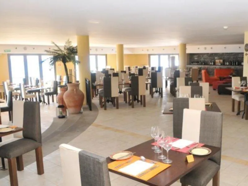Hotel Torre Praia Porto Santo 4*,