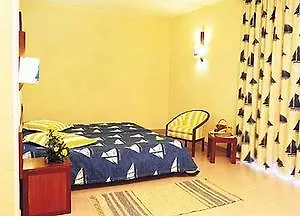 Hotel Torre Praia Porto Santo 4*,